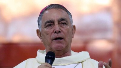 El obispo se encuentra hospitalizado