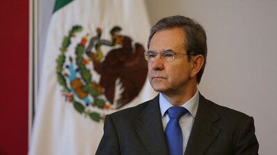 Tuvo un encuentro con medios de comunicación en el que estimó que el próximo año queden las visas