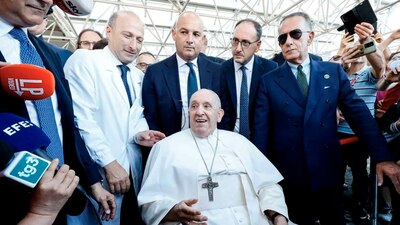 Evitó responder "de buenas formas" a los medios