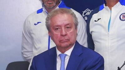 Víctor Garcés, de acuerdo con Cruz Azul, es el vicepresidente del club