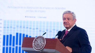 El mandatario insiste en elaborar una reforma para controlar el outsourcing.