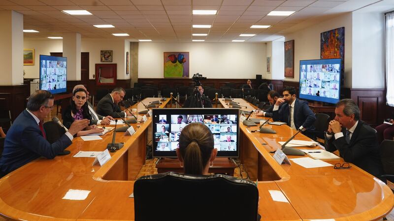 Ante nuevos aranceles de Trump, Sheinbaum se reúne con empresarios del acero y aluminio