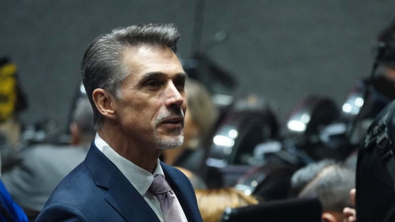 Sergio Mayer anuncia su regreso a la Cámara de Diputados tras participar en reality show