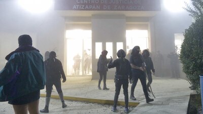Las mujeres detenidas fueron llevadas al centro de justicia ubicado en Atizapán
