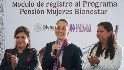 La tarde de este miércoles, la Presidenta se reunió con mujeres de 60 a 64 años