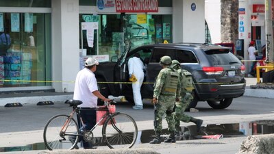 El hijo del alcalde fue asesinado mientras salía de una farmacia