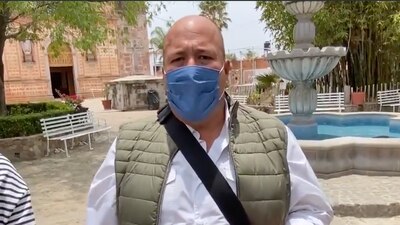 El gobernador de Jalisco dijo que la manta encontrada contenía amenazas contra el gobierno de la entidad