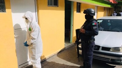 Varios turistas realizaban actividades recreativas en el área de alberca sin medidas sanitarias