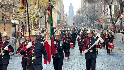 Salieron del Zócalo de la CDMX al Monumento de la Revolución