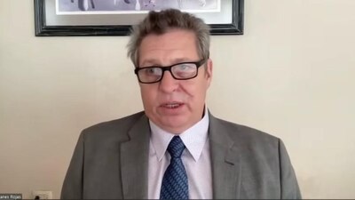 Por la mañana, el Congreso recibió la notificación de la renuncia del magistrado