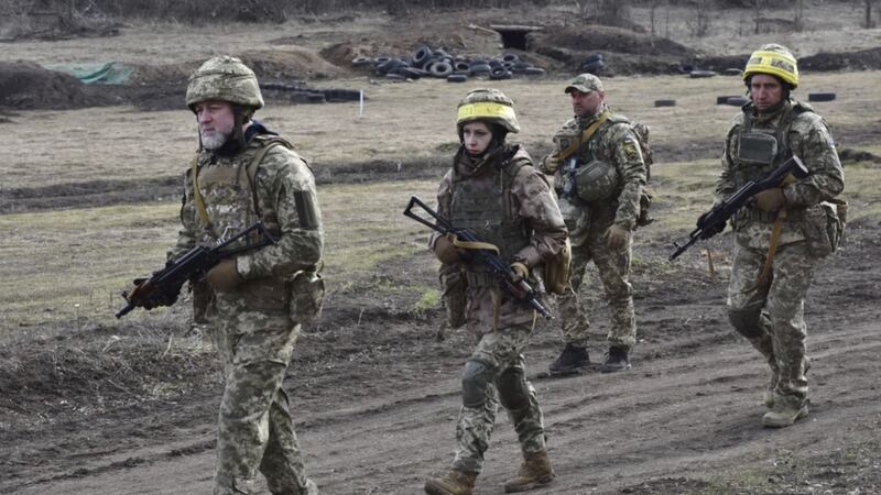 Rusia denuncia que derribó al menos 60 drones sobre Moscú en un ataque masivo