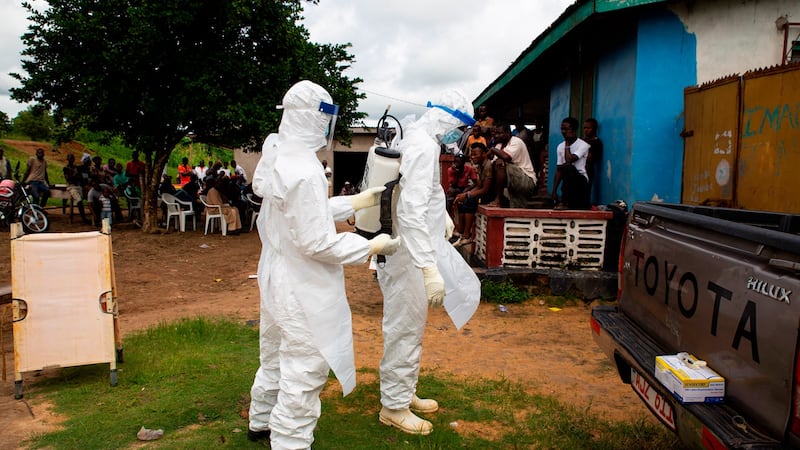 Secretaría de Salud emite aviso preventivo por ébola para mexicanos que vayan a Congo y Uganda
