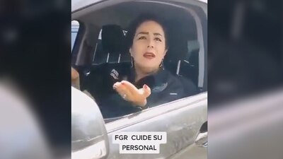 'Lady FGR' exigió al repartidor de agua que asumiera la responsabilidad del choque