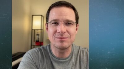 El panista acusó a AMLO de presionar a beneficiarios para acudir a la marcha