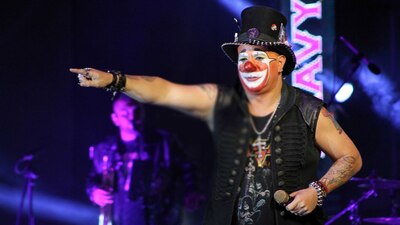 El payaso mostró su molestia por la foto de la cantante española con el Lábaro Patrio con su nombre