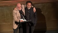 ‘Amores perros’ celebra 25 años con la reconciliación de Iñárritu y Arriaga