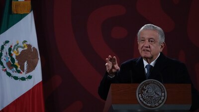 El presidente proyectó el video en el que la periodista pidió apoyo y aseguró temer por su vida.