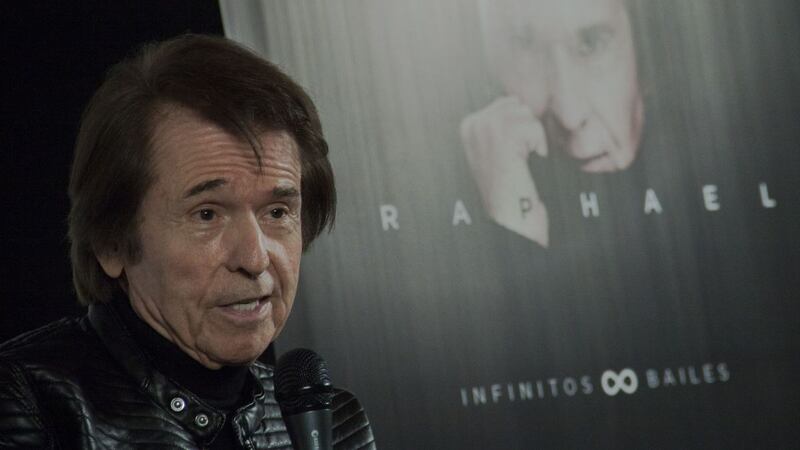 Raphael sufre de un linfoma cerebral, revela diagnostico médico