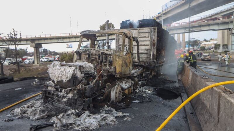 Fiscalía de la CDMX busca identificar a 2 fallecidos de la explosión en Puente de la Concordia