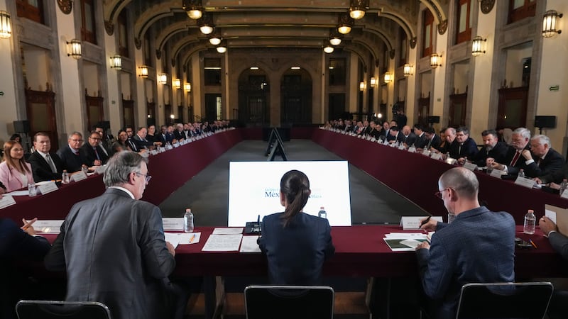 Sheinbaum se reúne con exportadores para impulso inversiones y empleos