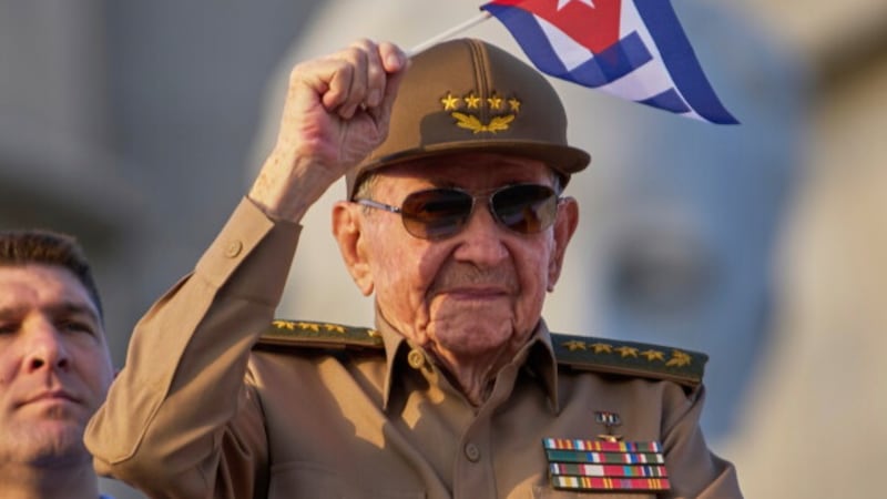 Reportan a gravemente enfermo a Raúl Castro; tendría asistencia de respiración mecánica