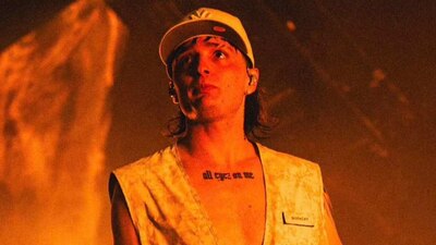 El cantante fue amenazado a través de una narcomanta