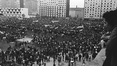 En el mitin se reunieron estudiantes, periodistas y vecinos