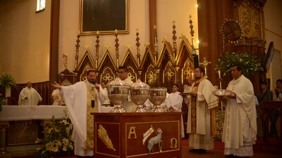 La institución se negó a repartir la Cartilla Moral hecha por el equipo de AMLO