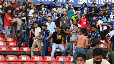 El gobernador visitó a los lesionados en el Hospital General y calificó como una tragedia los actos violentos