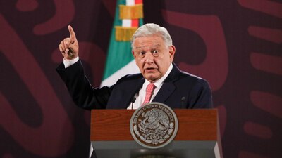 AMLO dijo que él mismo prepara un informe especial del caso para los padres de los desaparecidos