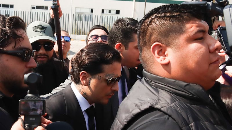 Christian Nodal es captado en el Reclusorio oriente; ¿A qué fue?