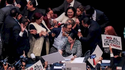El senador Gustavo Madero intentó evitar la toma de protesta de Rosario Piedra Ibarra como titular de la CNDH