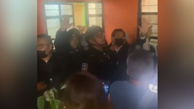 Al lugar, también acudió el alcalde de Xochimilco, José Carlos Acosta.