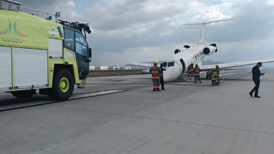 La aeronave presentó fallas en el tren de aterrizaje de nariz.