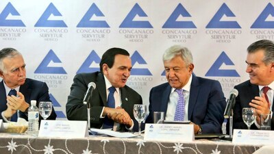 Fue recibido por José Manuel López Campos, presidente de la Concanaco