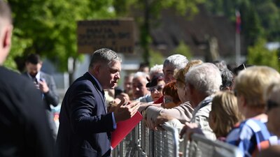 El hecho ocurre tres semanas antes de las elecciones en el Parlamento Europeo