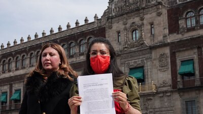 El 9 de septiembre de 2019, la saxofonista oaxaqueña sobrevivió a un ataque con ácido.