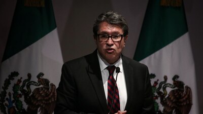 El senador se encargó de elaborar la pregunta para la consulta de revocación de mandato