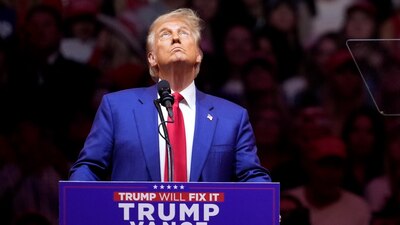 En campaña prometió convertirse en dictador por un día y en su primera acción de gobierno, cerrar la frontera con México