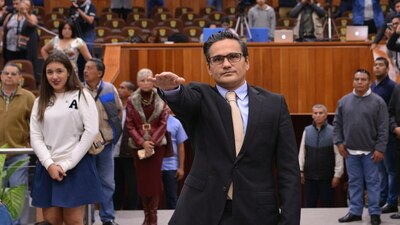 El nuevo fiscal es abogado y cuenta con un máster en derecho corporativo