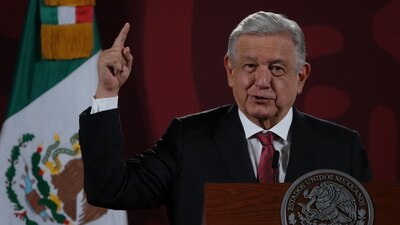 El presidente dijo que actualmente hay llegadas y salidas en tiempo récord en varios aeropuertos