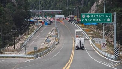 Fueron casi nueve horas de cierre, con largas filas de personas varadas