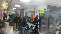 SSC y Semar decomisan 7 mil juguetes de índole sexual en el Centro Histórico de la CDMX