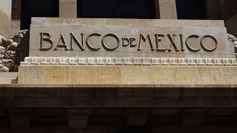 Banxico reduce 6.75% la tasa de interés ante incertidumbre global por conflicto en Medio Oriente