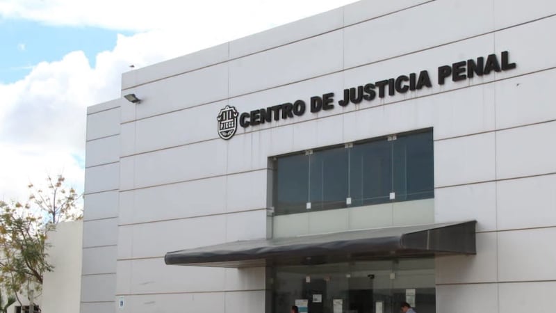 Vinculan a proceso a jóvenes imputados por ataque con machete en escuela de Torreón