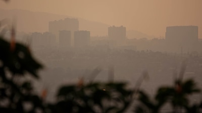 La CAMe, informó que hay poco viento, intensa radiación y concentraciones máximas de ozono