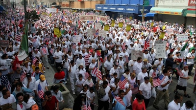Inmigrantes de distintas nacionales buscan una reforma migratoria en Estados Unidos