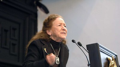 Rosario Ibarra de Piedra fue galardonada con la medalla Belisario Domínguez.