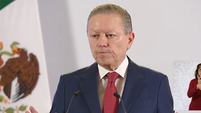 El exministro aseguró que era normal que hubieran pocos registros porque aspirantes estaban buscando sus documentos