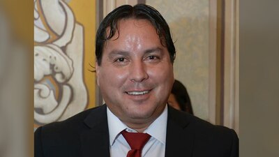 El exfutbolista jugaba como defensa